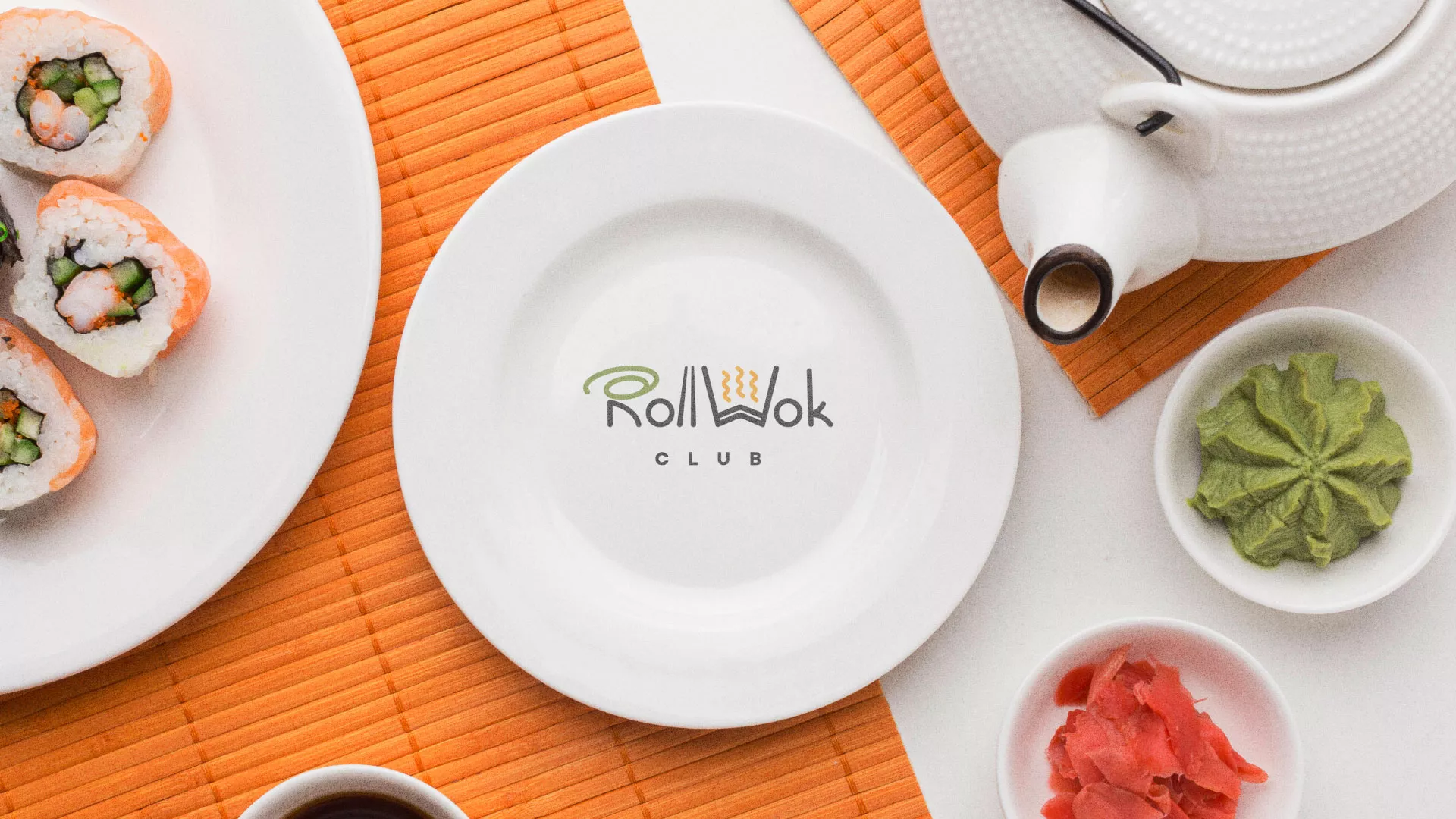 Разработка логотипа и фирменного стиля суши-бара «Roll Wok Club» в Коркино